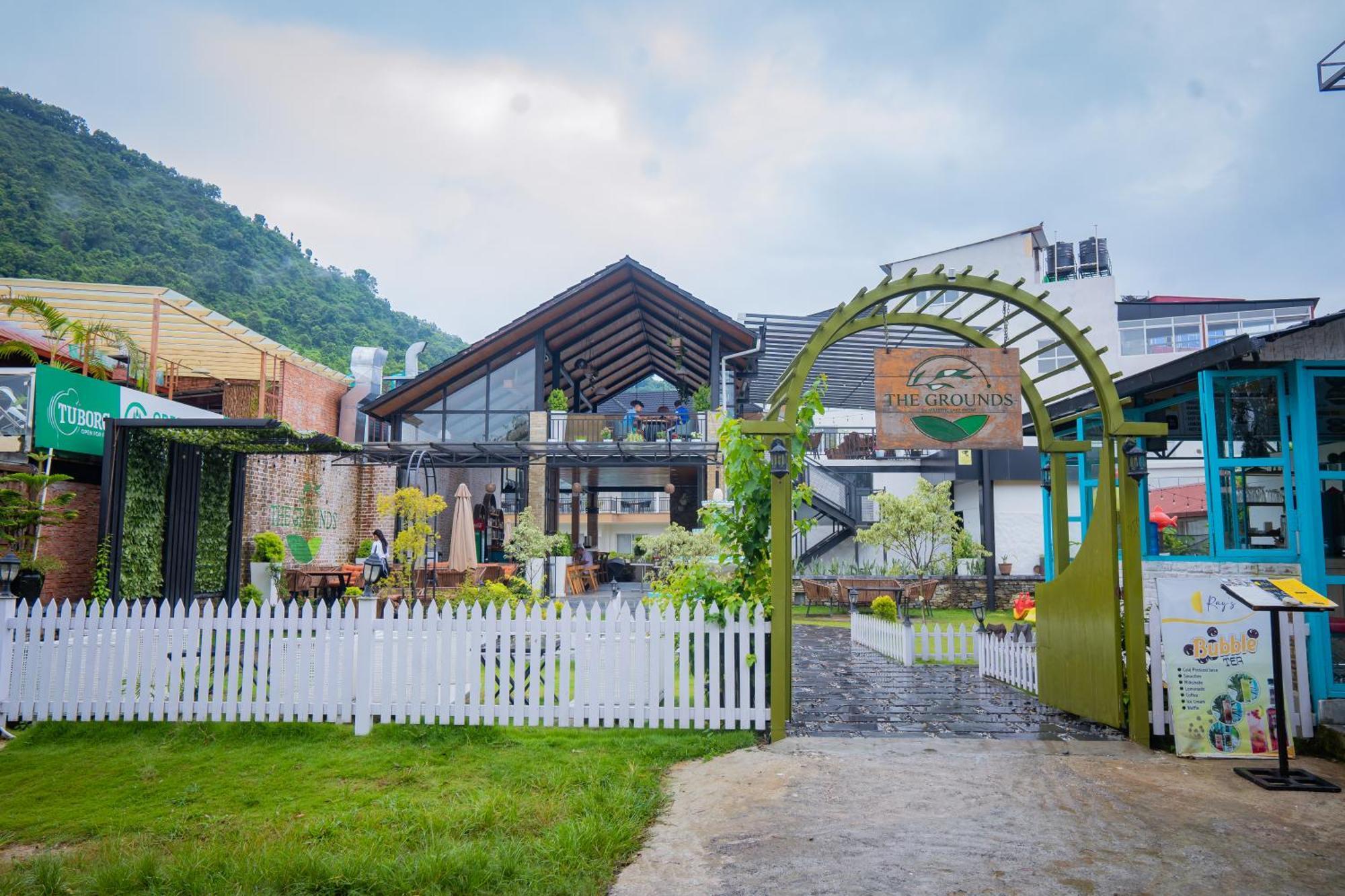 โฮเต็ล เล้คฟร้อนท์ Hotel โพคารา ภายนอก รูปภาพ