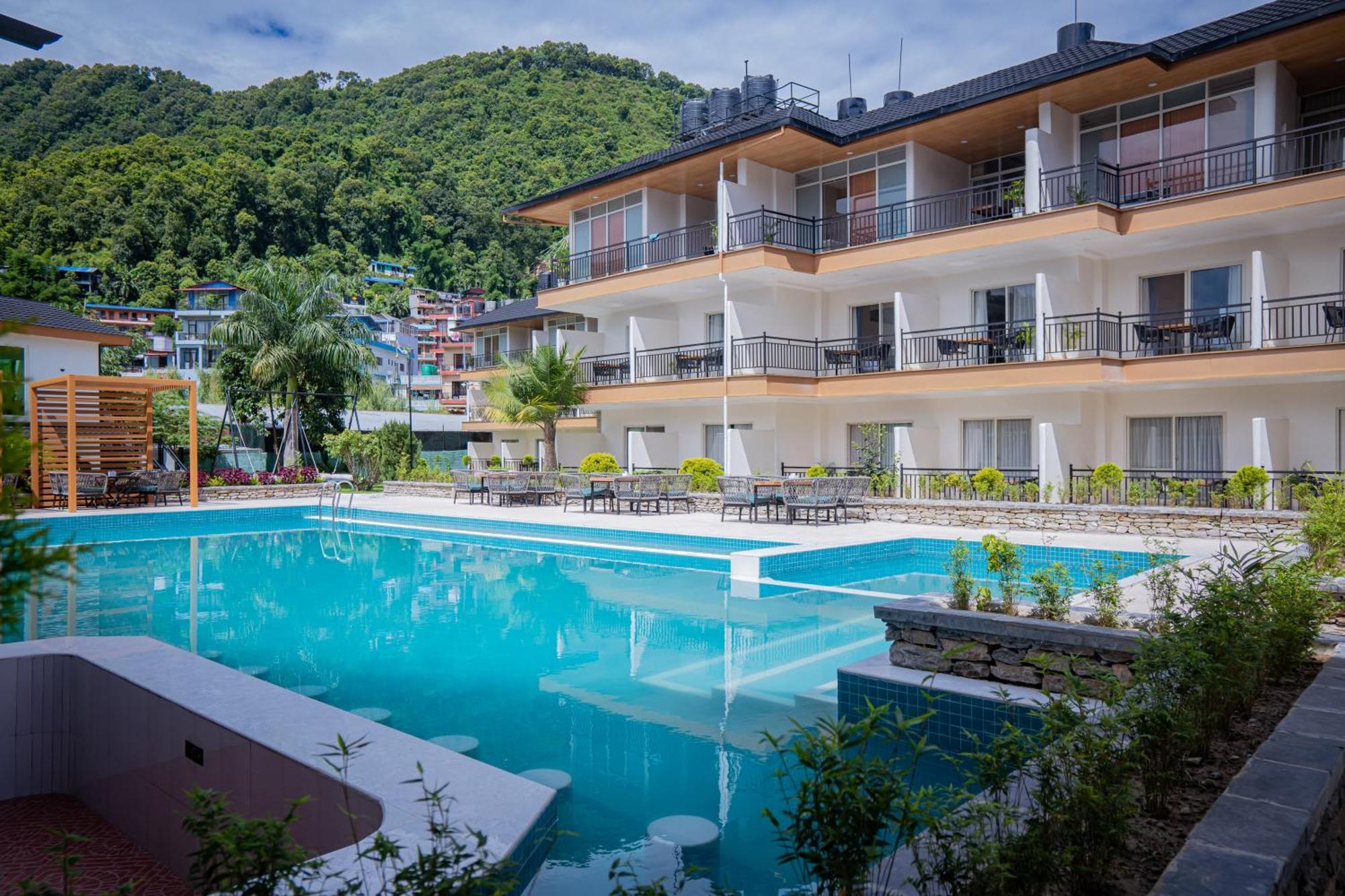 โฮเต็ล เล้คฟร้อนท์ Hotel โพคารา ภายนอก รูปภาพ