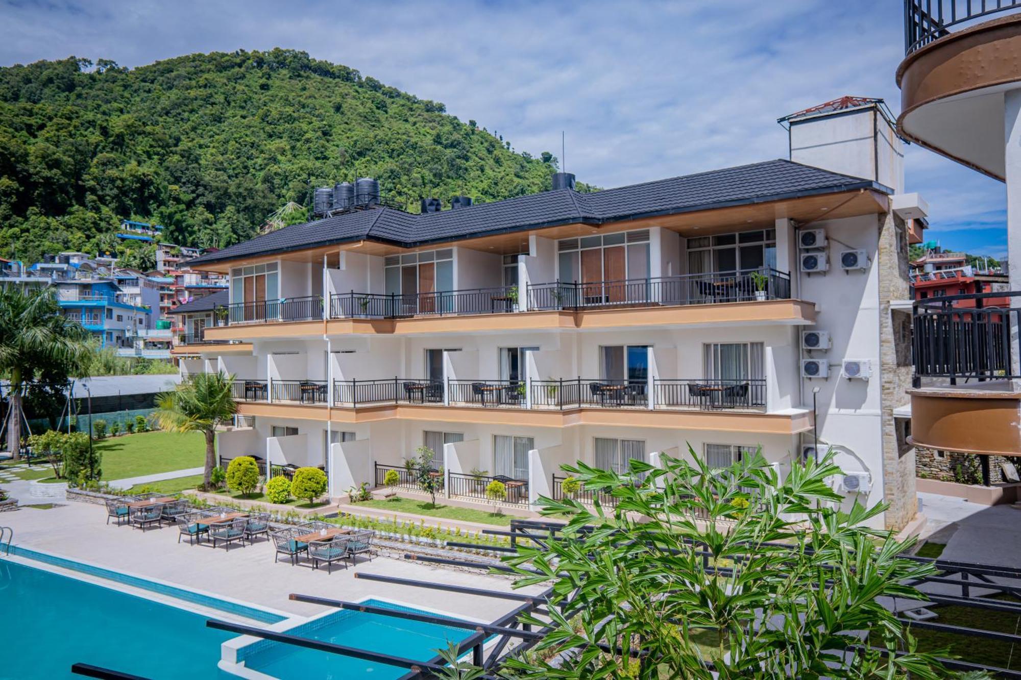 โฮเต็ล เล้คฟร้อนท์ Hotel โพคารา ภายนอก รูปภาพ