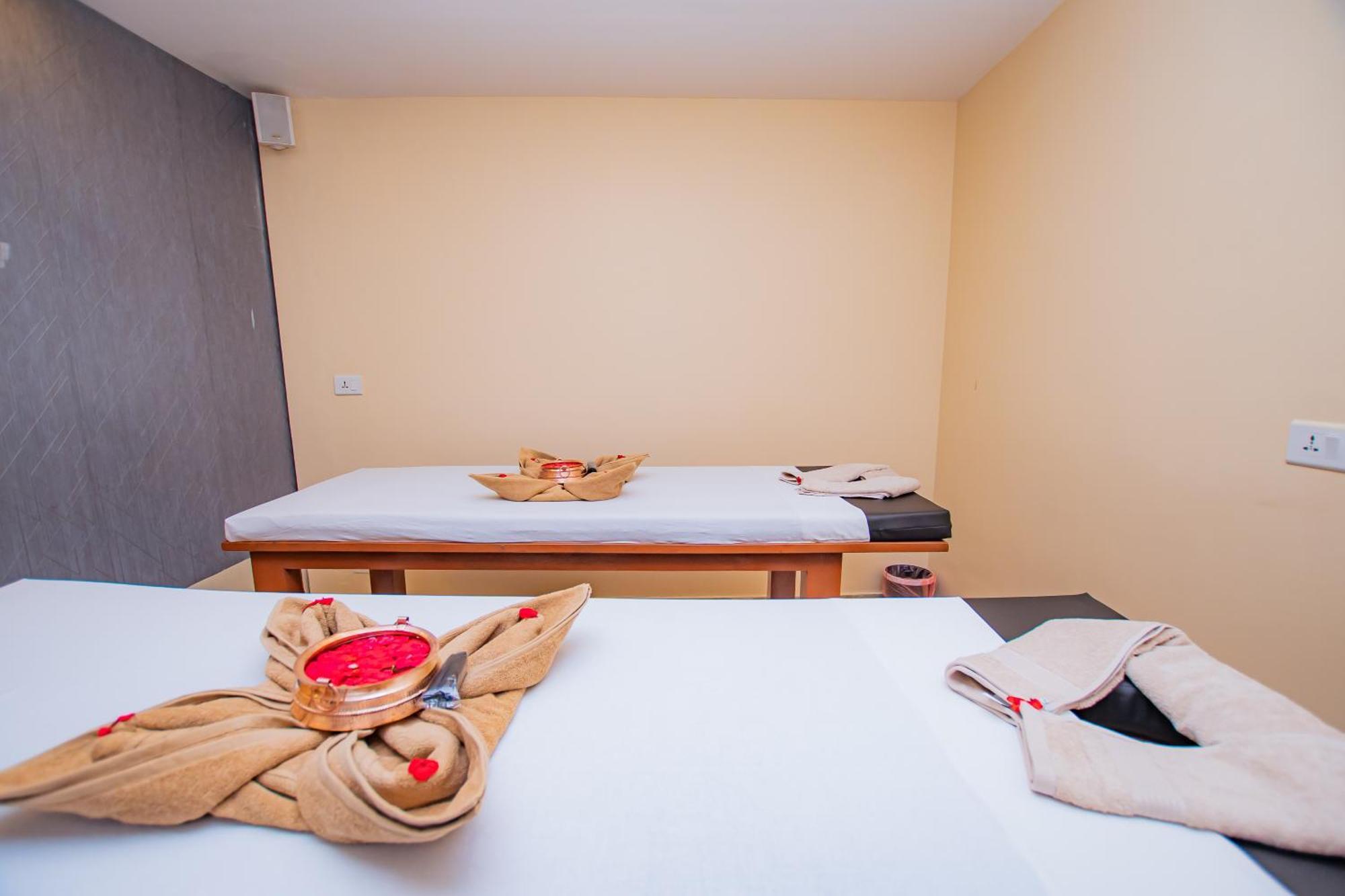 โฮเต็ล เล้คฟร้อนท์ Hotel โพคารา ภายนอก รูปภาพ